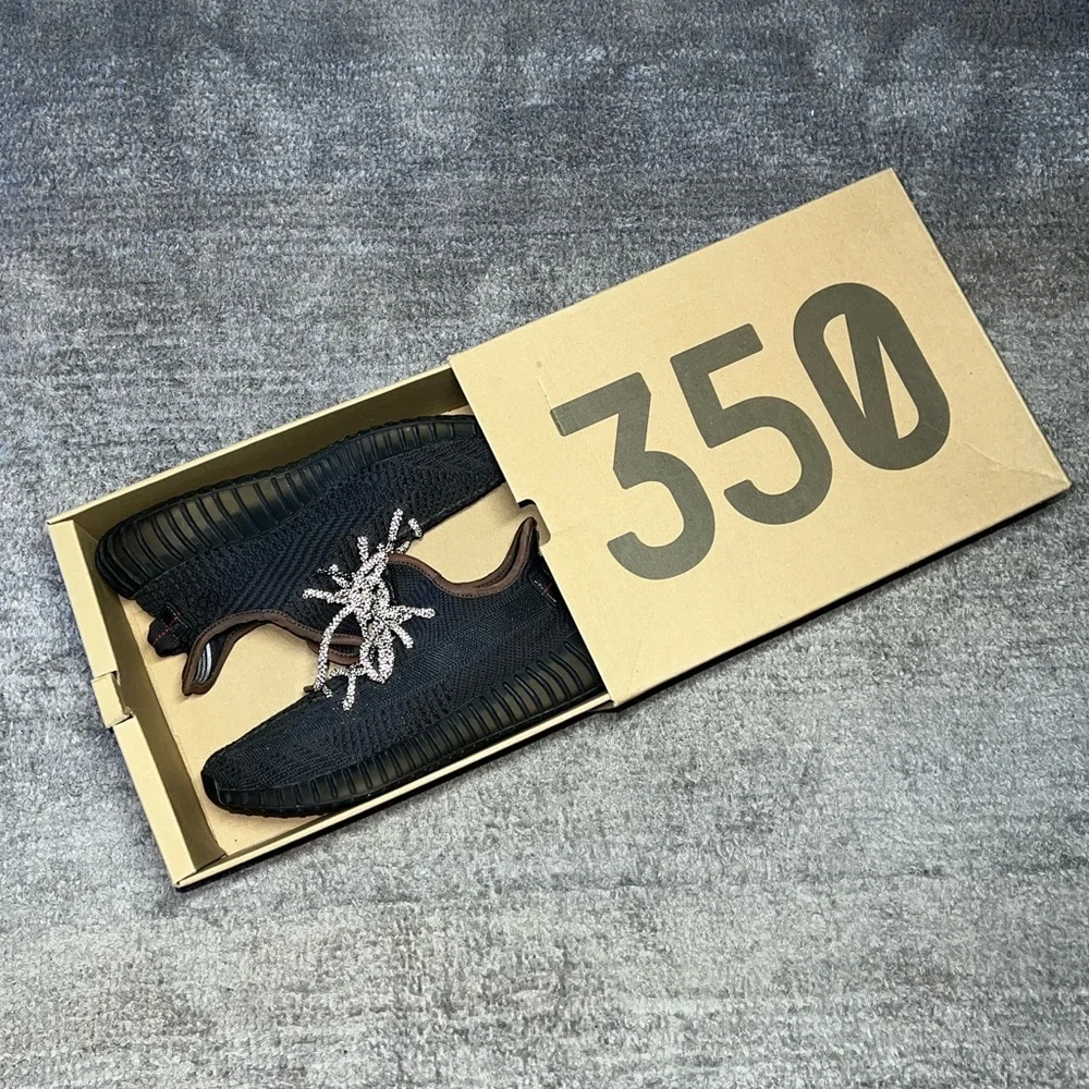 Yeezy Boost 350 V2 Black (Non-Reflective) - Picture 7 of 7